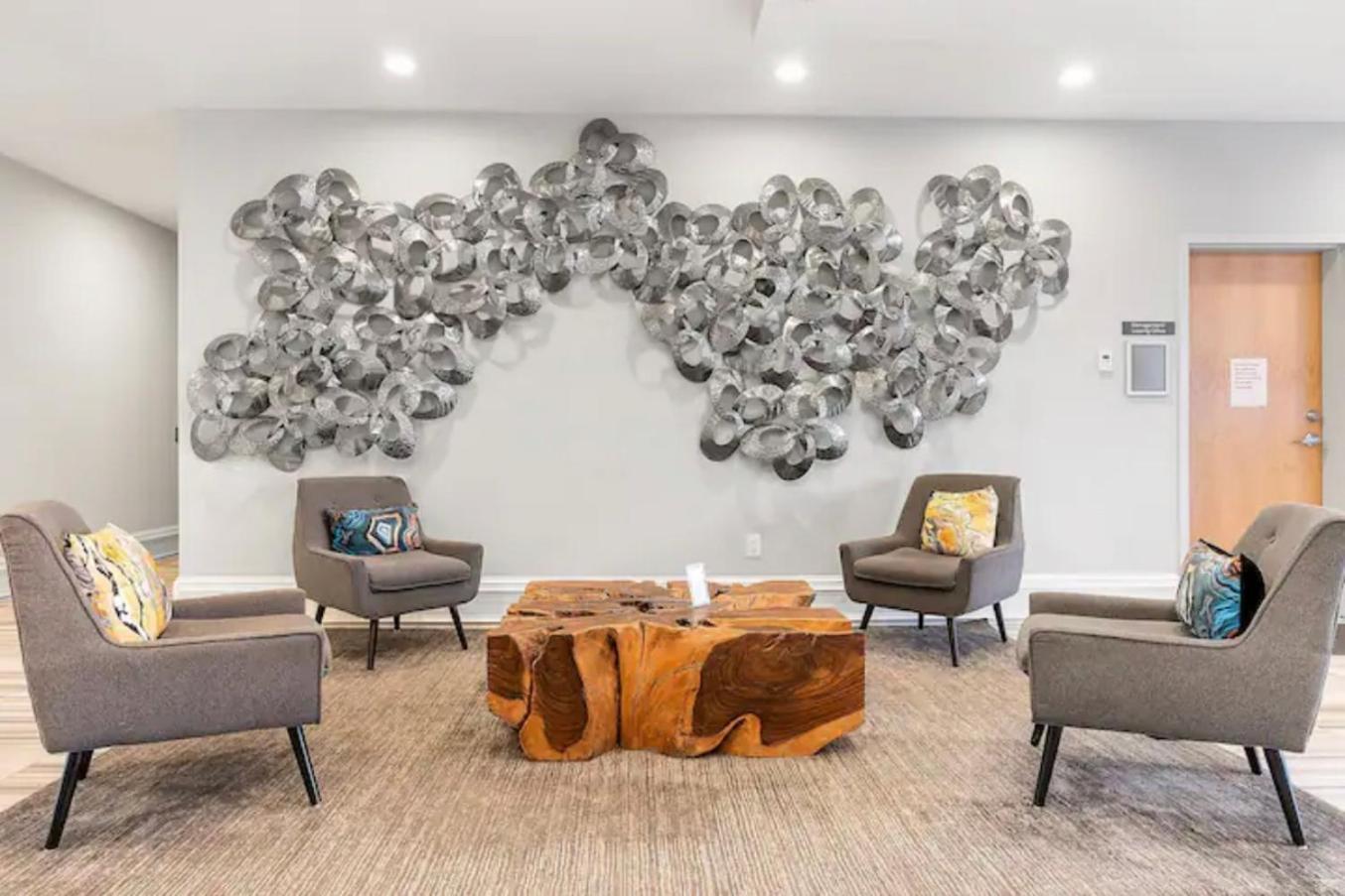 Apartment Modern 1br W Rooftop Pool