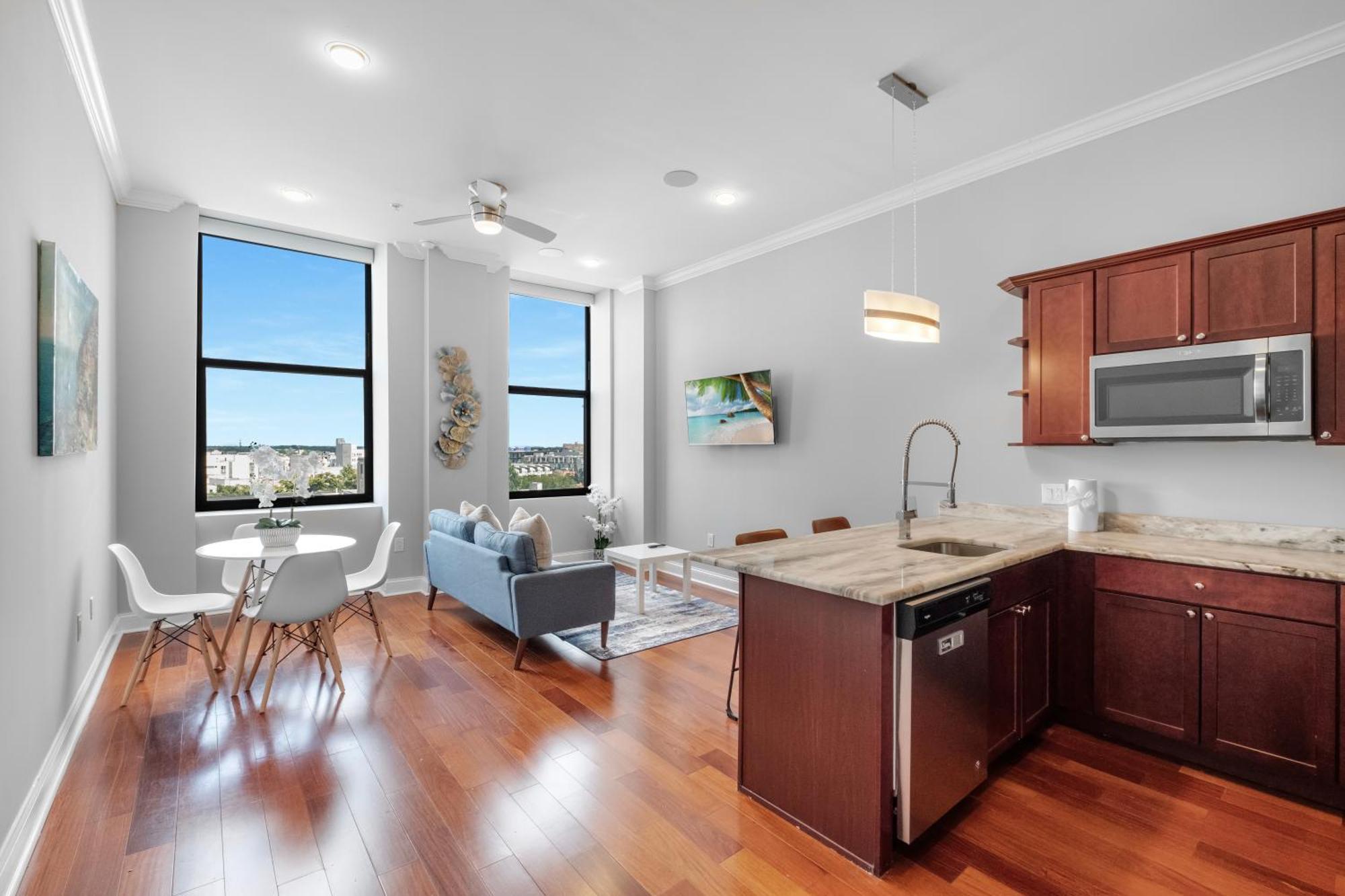 Modern 1br W Rooftop Pool