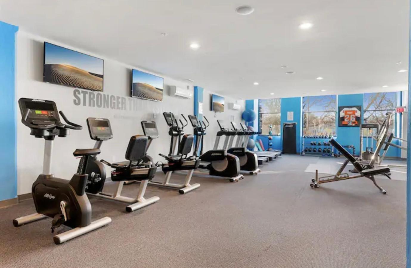 Apartment Modern 1br W Rooftop Pool Philadelphia