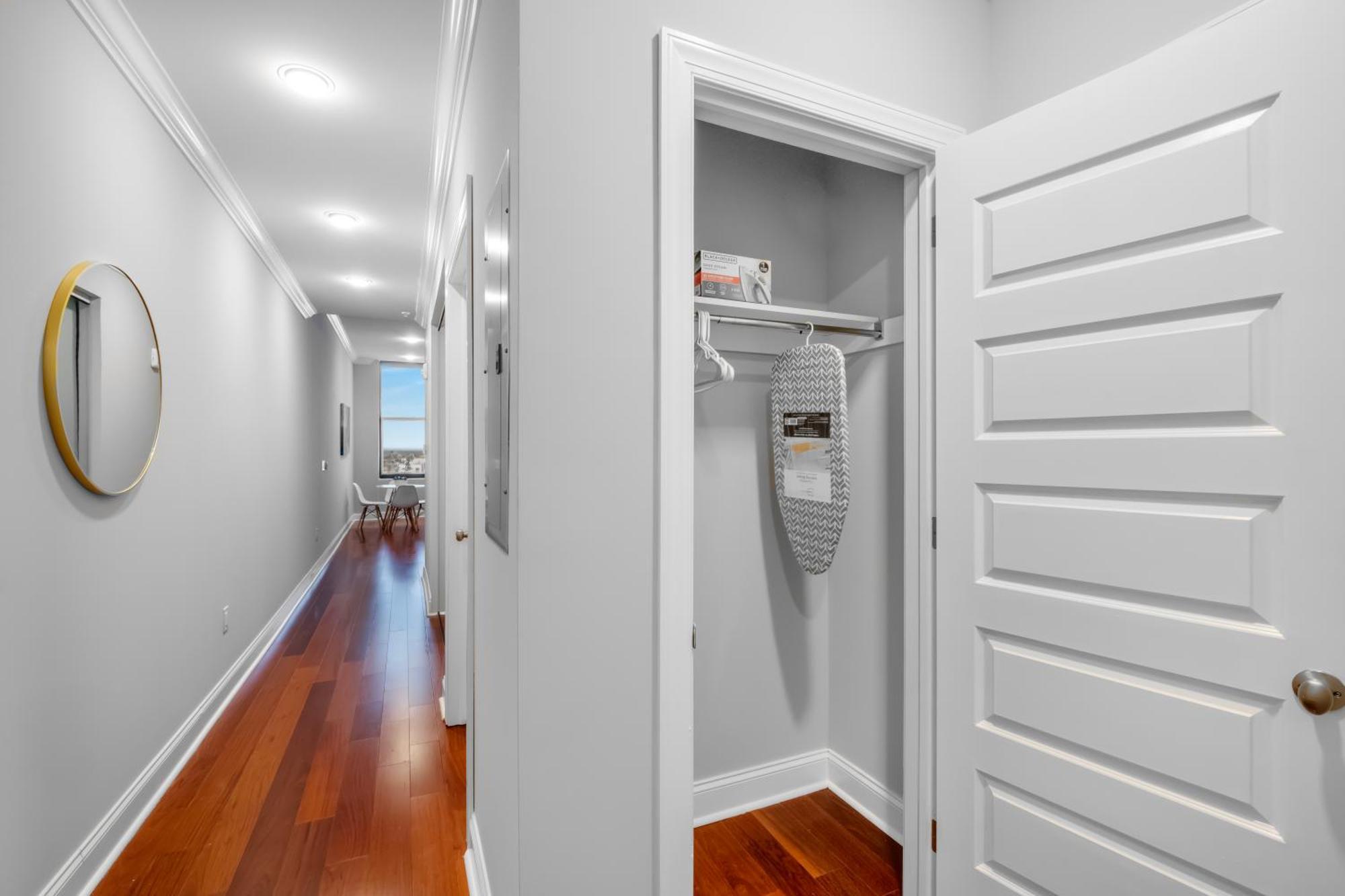 Modern 1br W Rooftop Pool Philadelphia